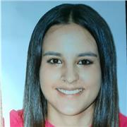 No soy profesora, porque no tengo el título, pero se me da muy bien enseñar y estar con los niños, por cuenta propia estuve años.
